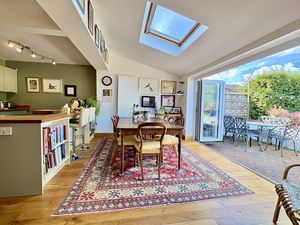Kitchen/Diner- click for photo gallery